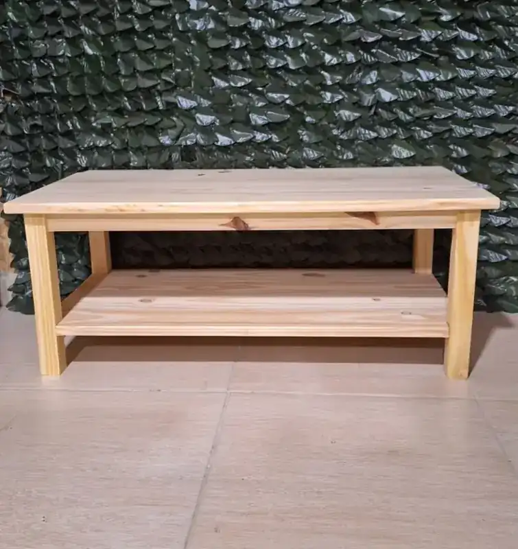 Mesa ratona de pino