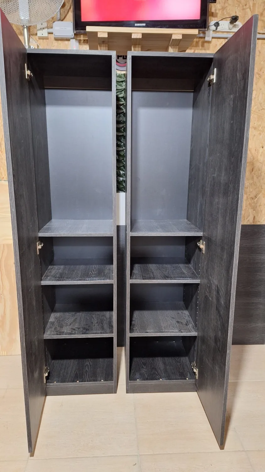 Placares grises de 2 puertas